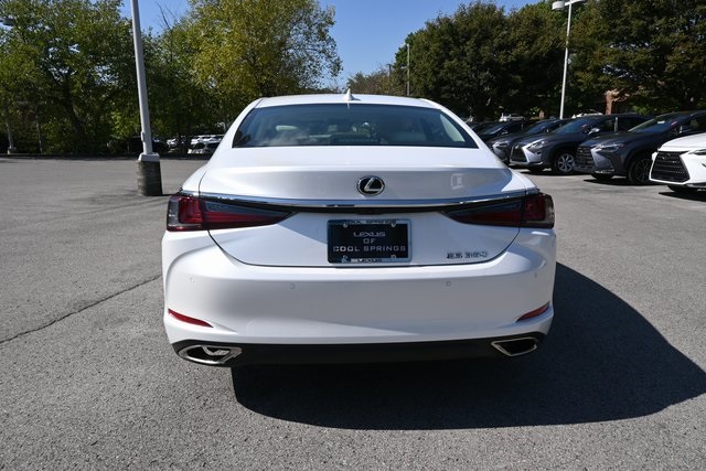 2024 Lexus ES 350 Premium photo 4