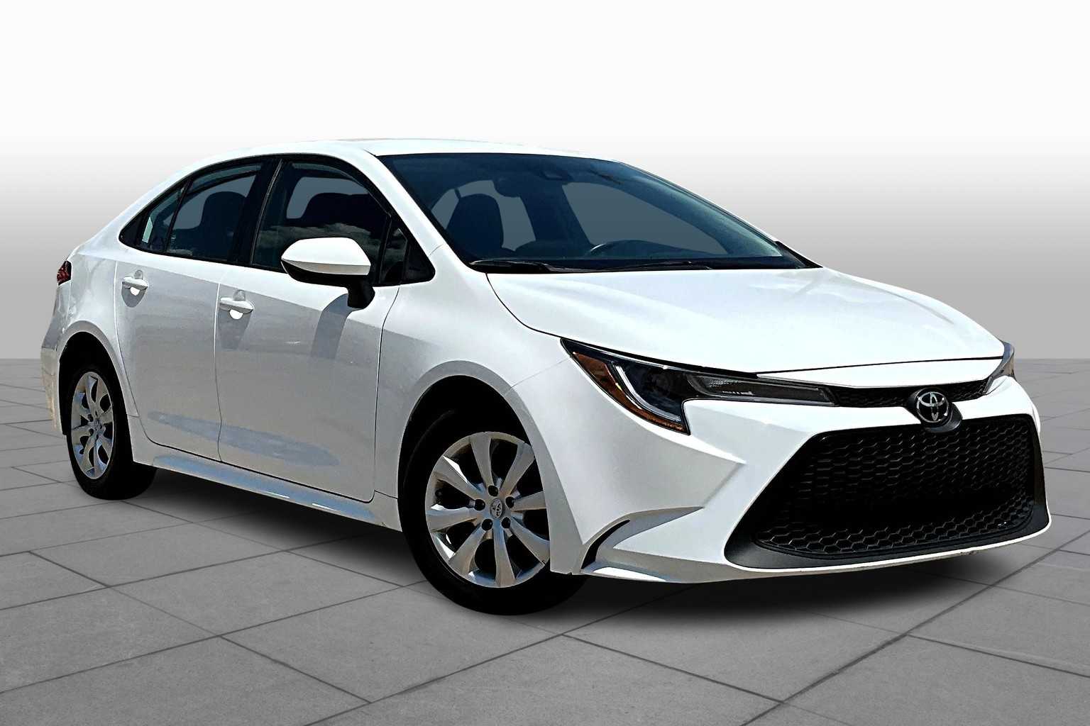 Used 2022 Toyota Corolla LE with VIN 5YFEPMAE9NP373070 for sale in Northfield, Minnesota