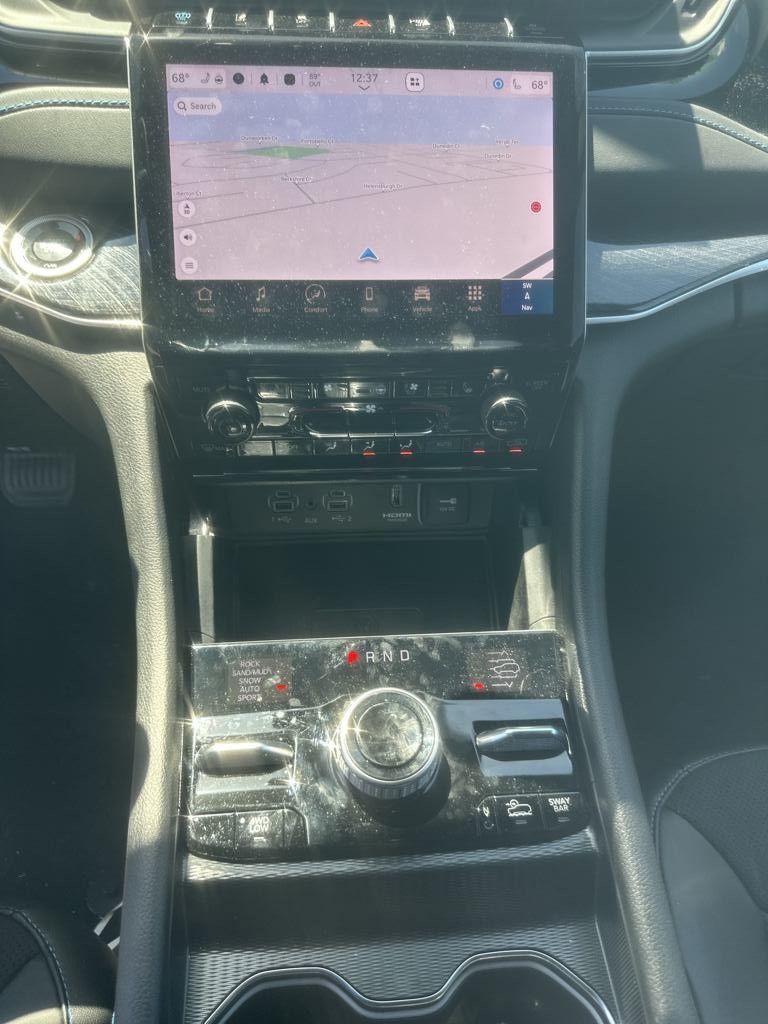 2024 Jeep Grand Cherokee 4xe Trailhawk photo 3