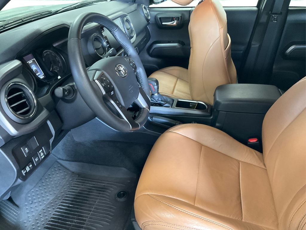 2023 Toyota Tacoma TRD Sport photo 9
