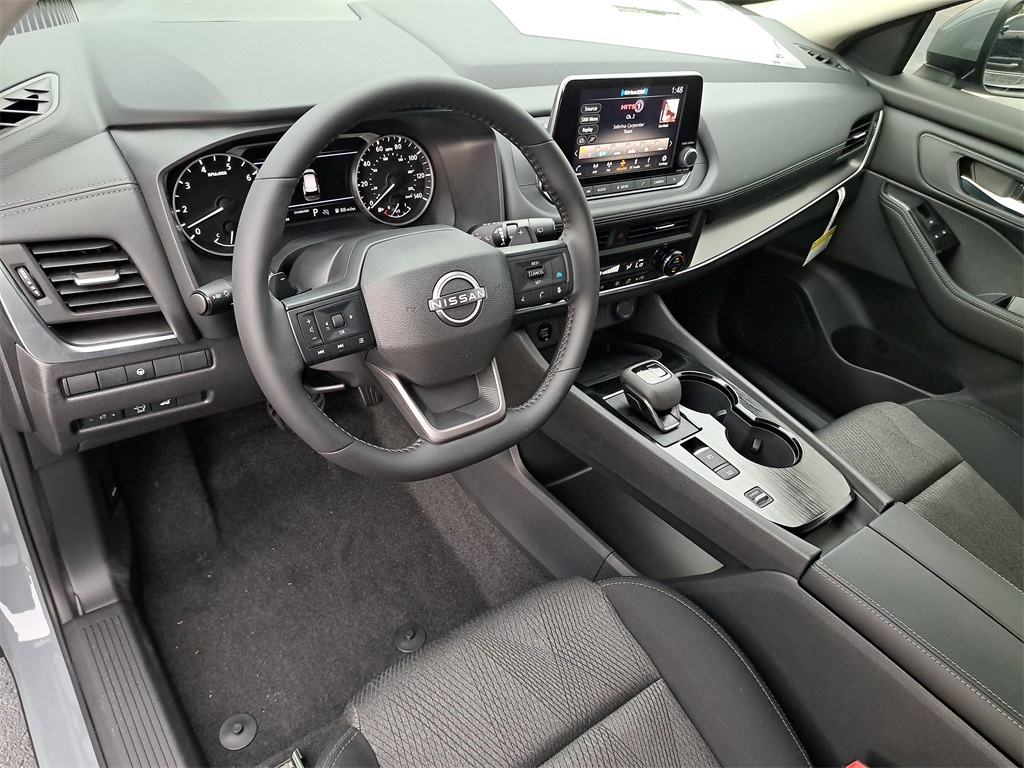 2026 Nissan Rogue SV photo 17