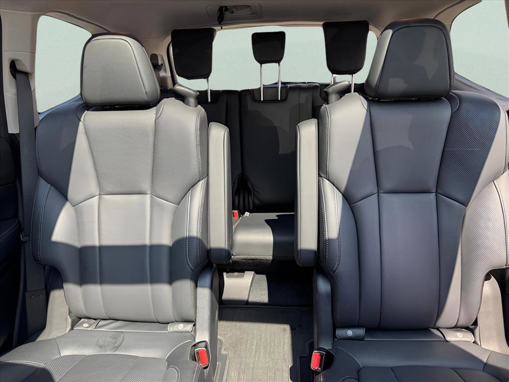 2023 Subaru Ascent Limited photo 17