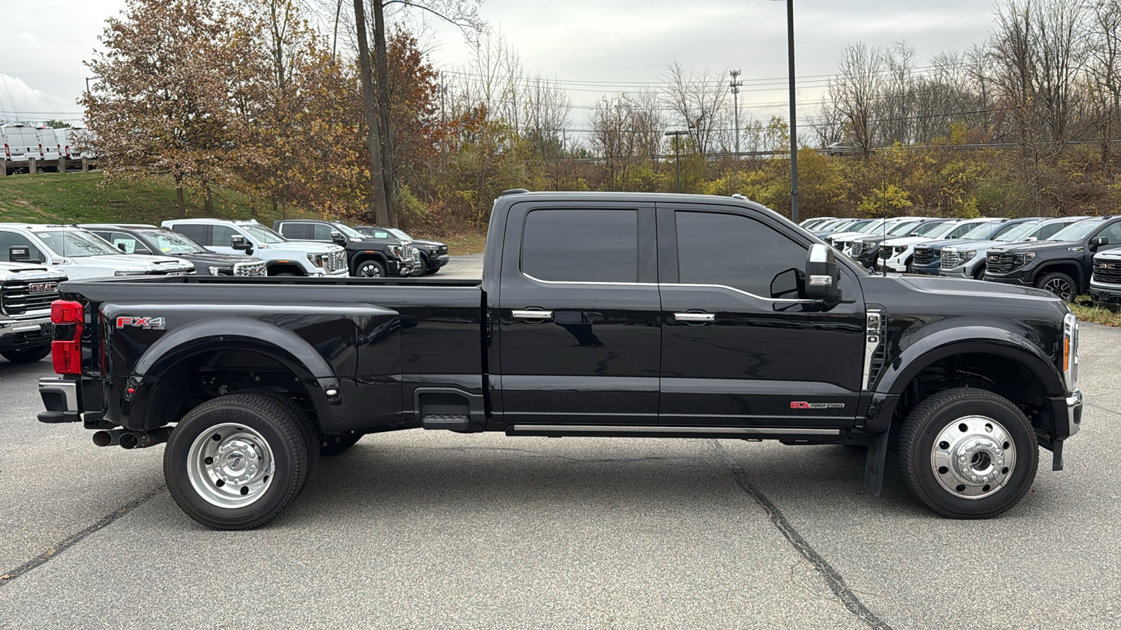 2023 Ford F-450 Lariat photo 3