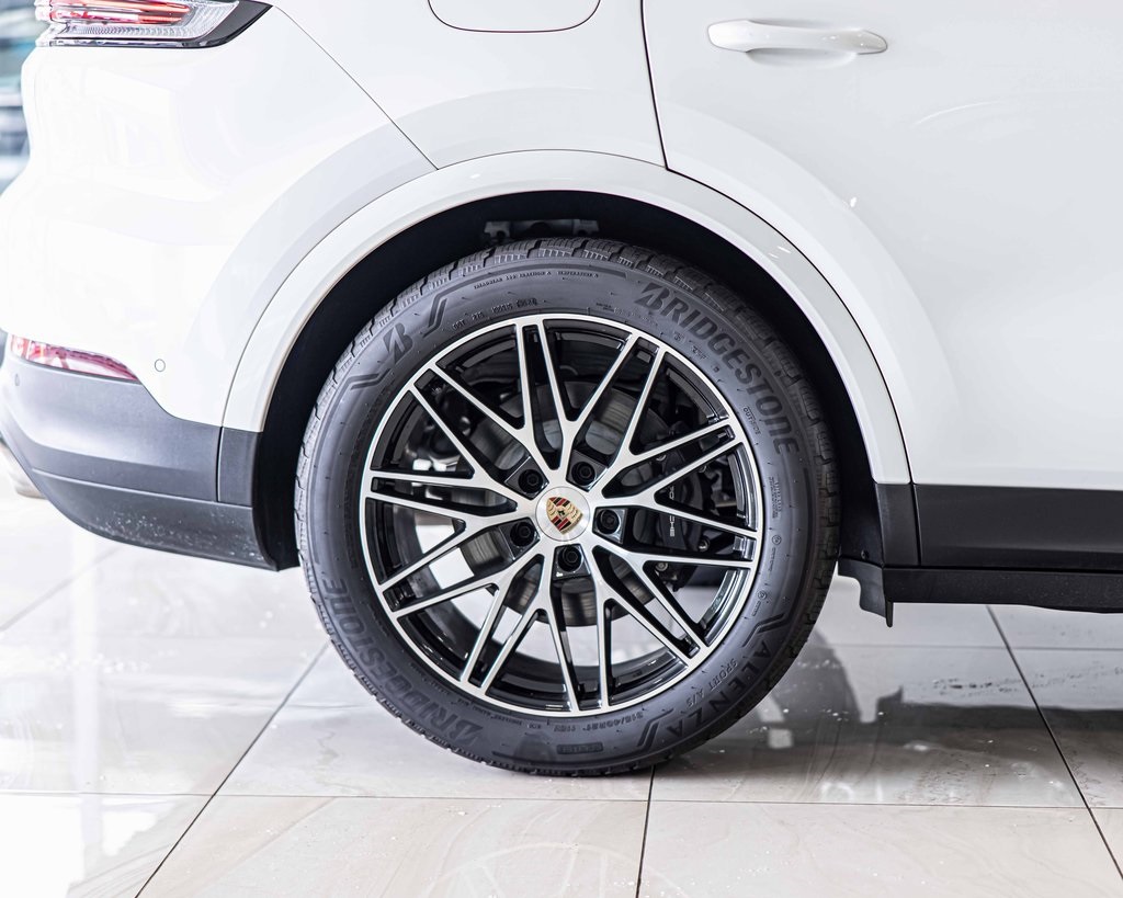 2025 PORSCHE CAYENNE - Image 11