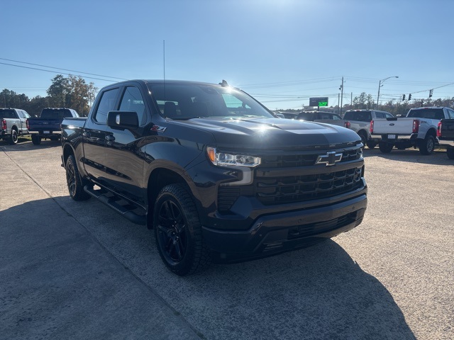 2024 Chevrolet Silverado 1500 RST photo 2