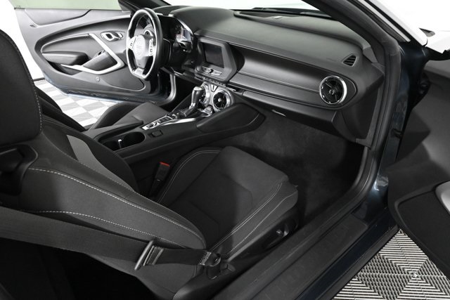 2020 Chevrolet Camaro 1LS photo 9