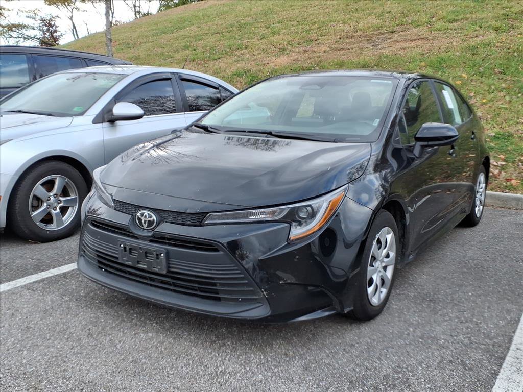 Used 2024 Toyota Corolla LE with VIN 5YFB4MDE8RP172158 for sale in Northfield, Minnesota