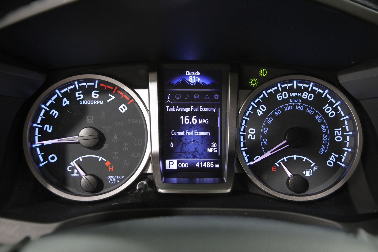 2020 Toyota Tacoma TRD Off-Road photo 7