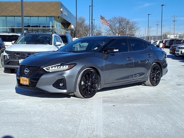 2023 Nissan Maxima SR's photo