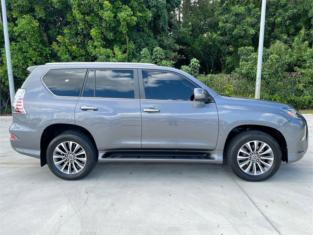 2022 Lexus GX 460 Luxury photo 6
