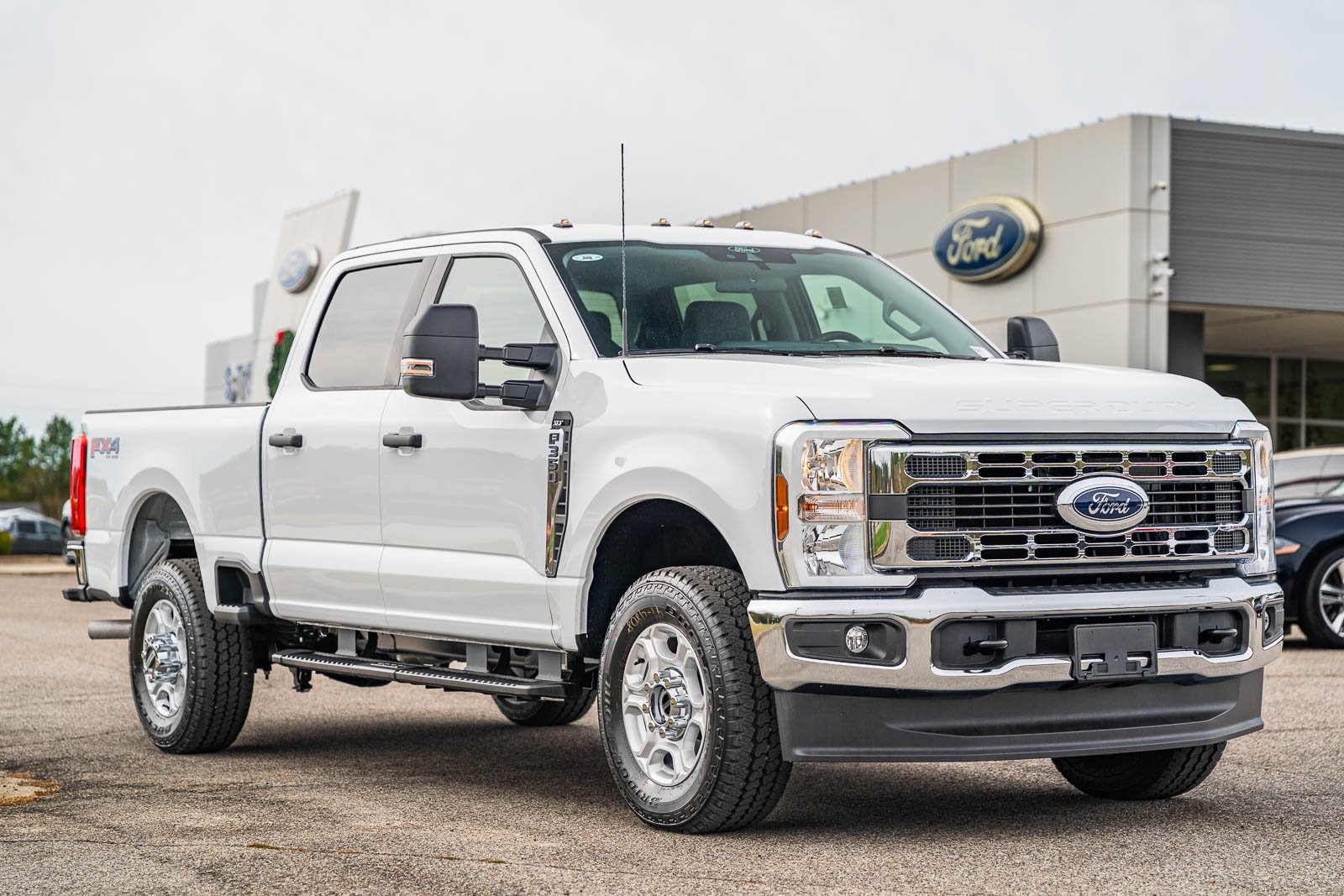 2026 Ford F-350 Super Duty XLT's photo