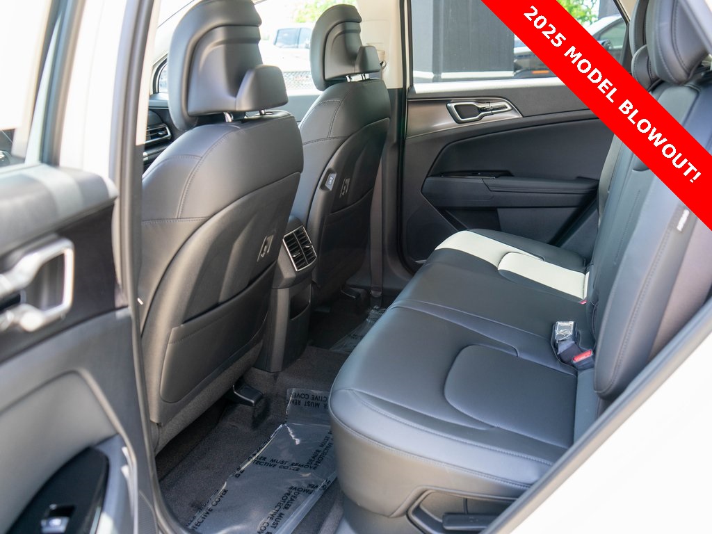 2025 Kia Sportage Hybrid EX photo 12