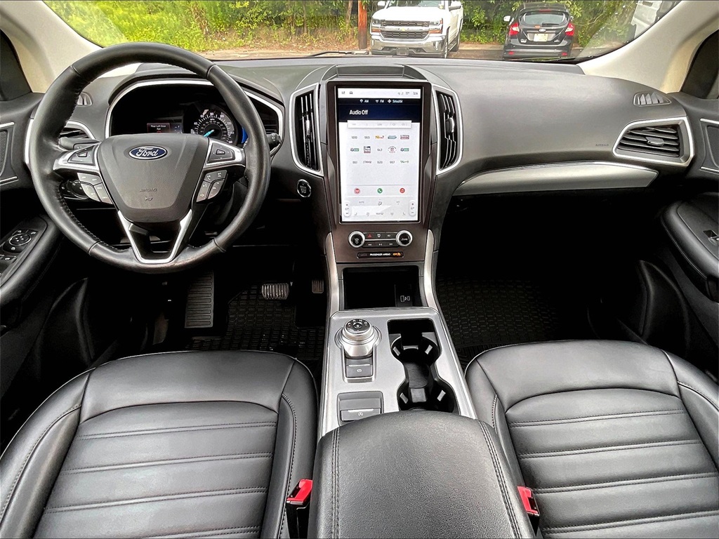 2021 Ford Edge SEL photo 21