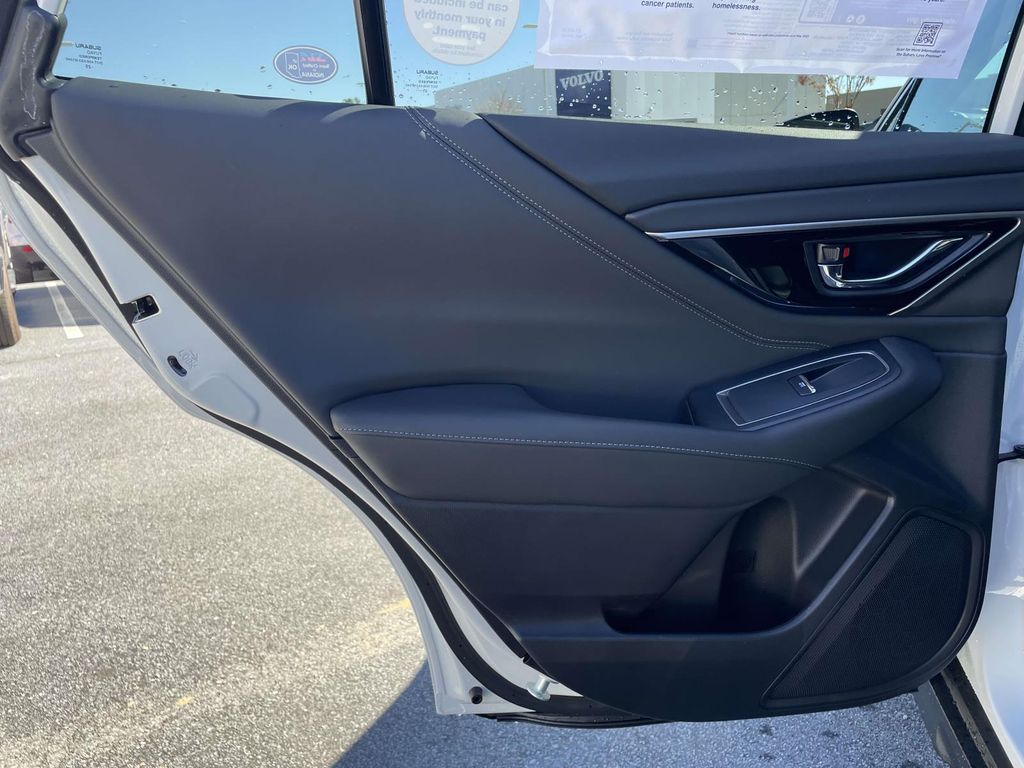 2025 Subaru Outback Limited photo 2