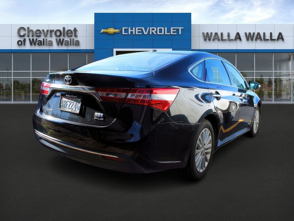 2014 Toyota Avalon Hybrid XLE Touring photo 2