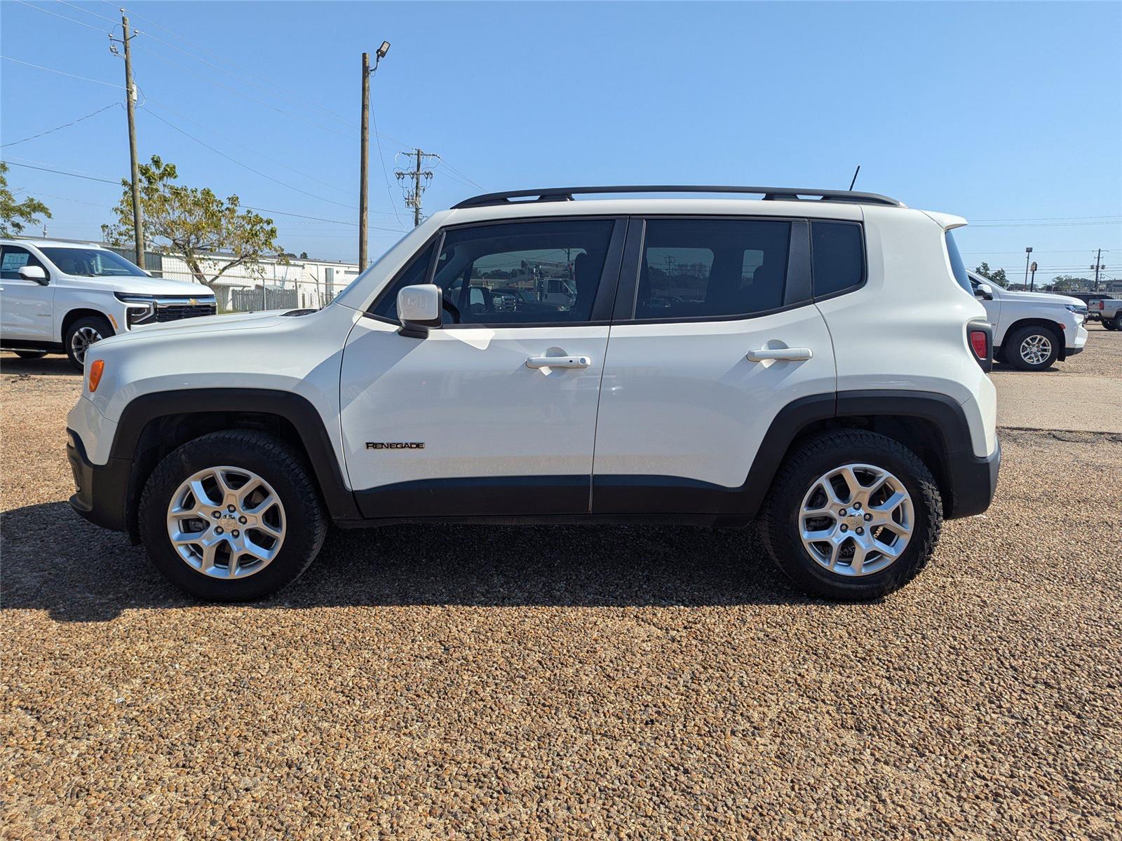 2018 Jeep Renegade Latitude North Edition photo 2