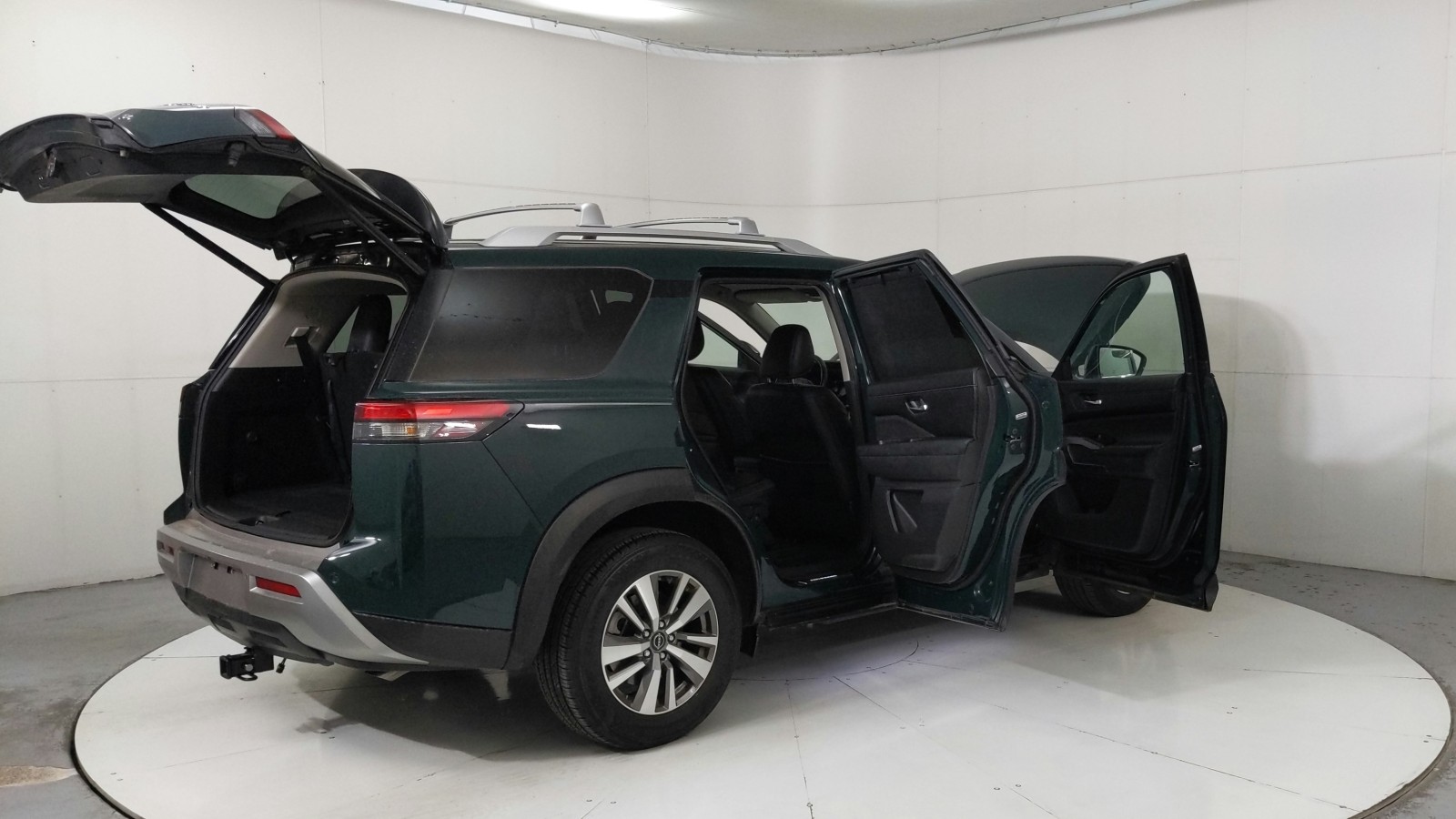 Used 2023 Obsidian Green Pearl Nissan SL image 11