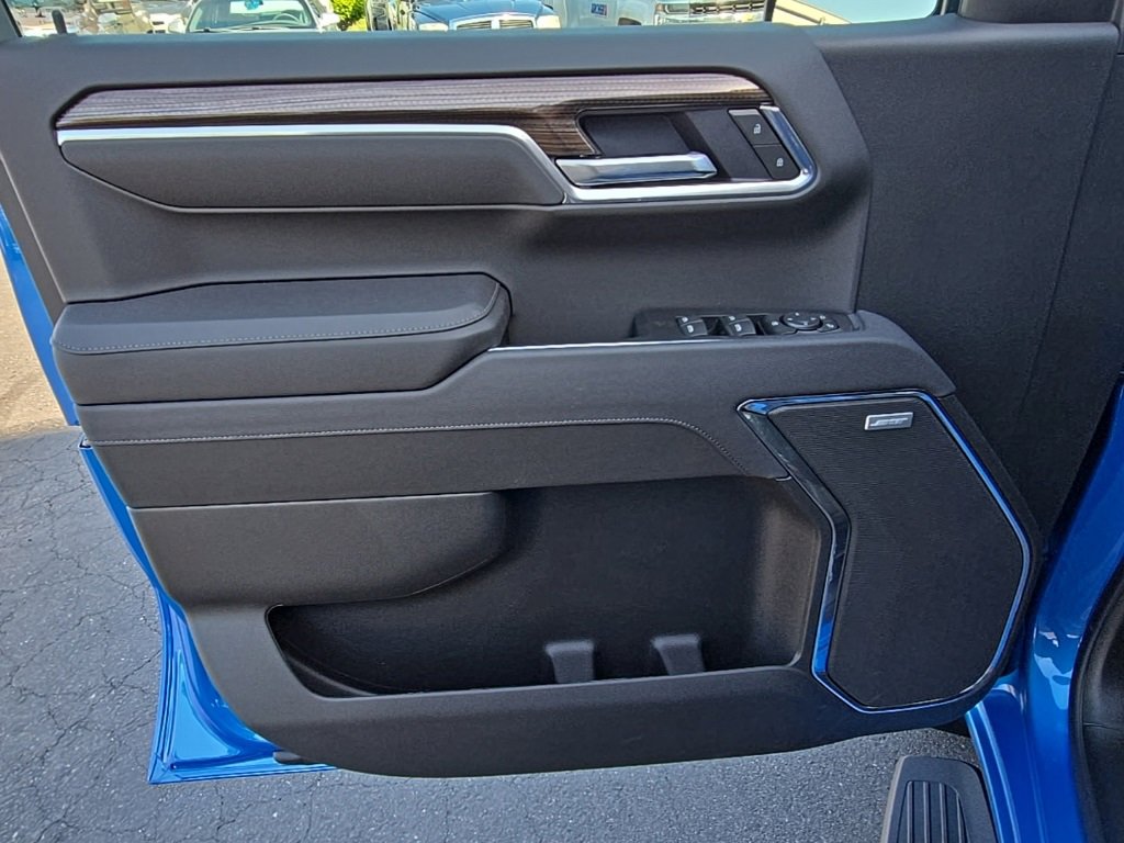 2025 Chevrolet Silverado 1500 RST photo 21