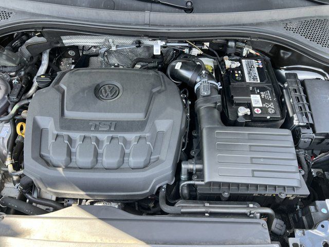 2023 Volkswagen Tiguan SE photo 18