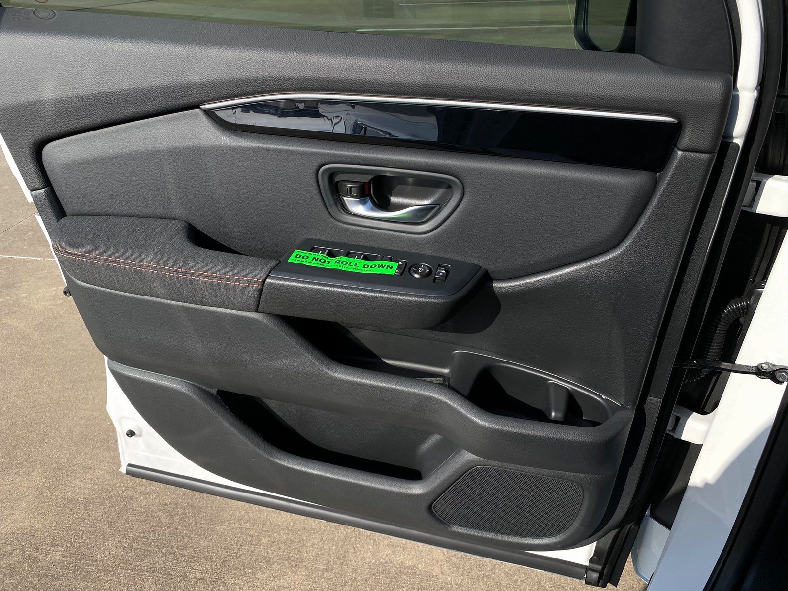 2025 Honda Pilot Sport photo 24