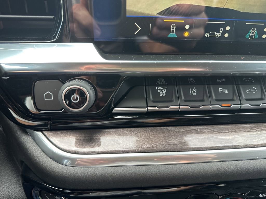 2025 Chevrolet Silverado 2500HD LTZ photo 12