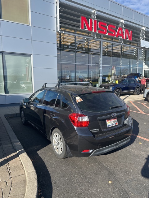 2015 Subaru Impreza 2.0i Premium photo 3