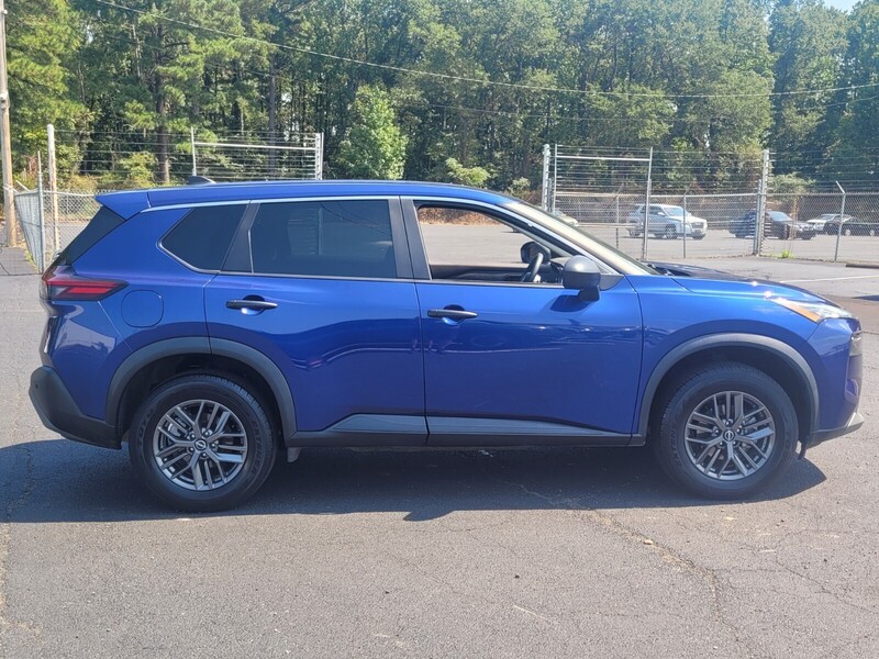 2023 Nissan Rogue S photo 2