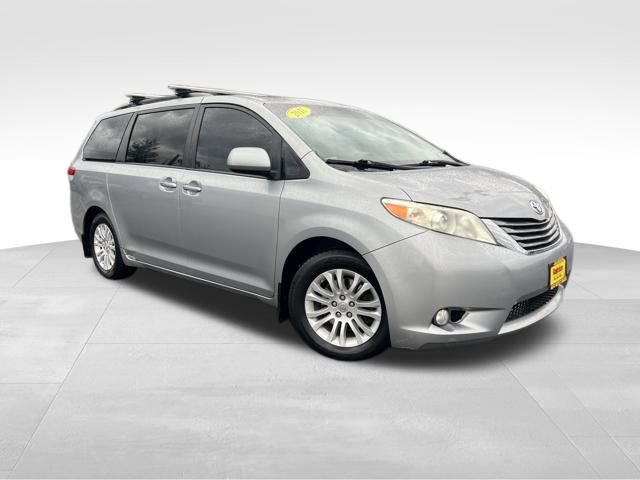 2011 Toyota Sienna XLE