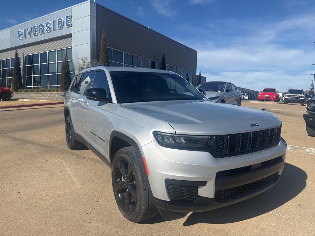 2025 Jeep Grand Cherokee L Altitude's photo