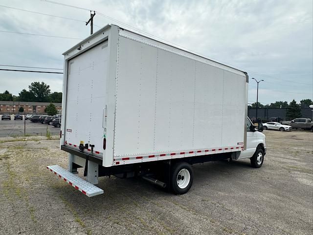 2024 Ford E-450 Cutaway photo 11