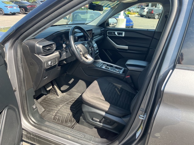 2021 Ford Explorer XLT photo 9