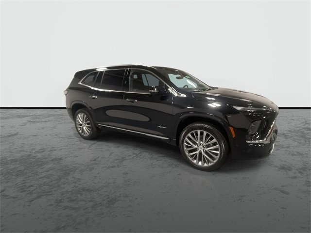 2025 Buick Enclave Avenir photo 2