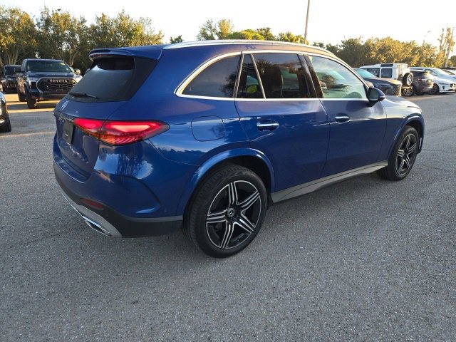 2023 Mercedes Benz GLC 300 photo 4