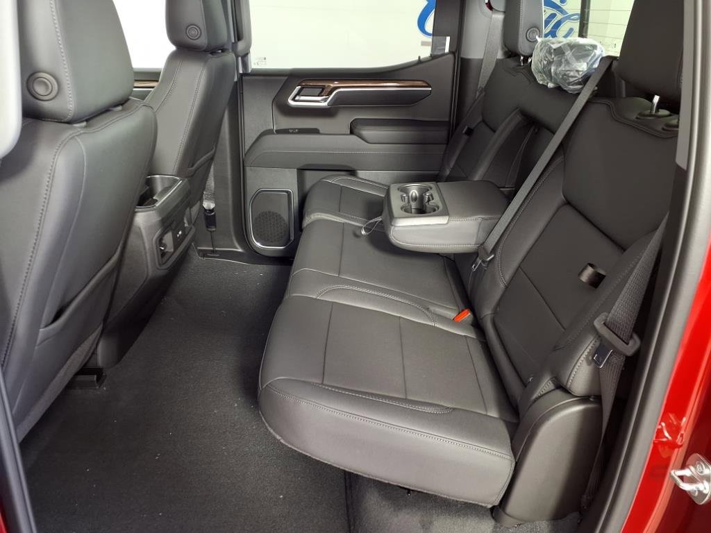 2025 Chevrolet Silverado 1500 RST photo 17