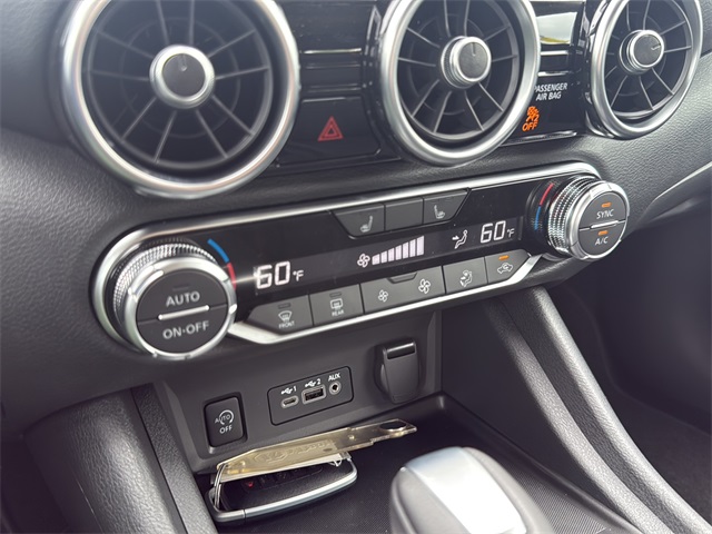 2025 Nissan Sentra SR photo 21