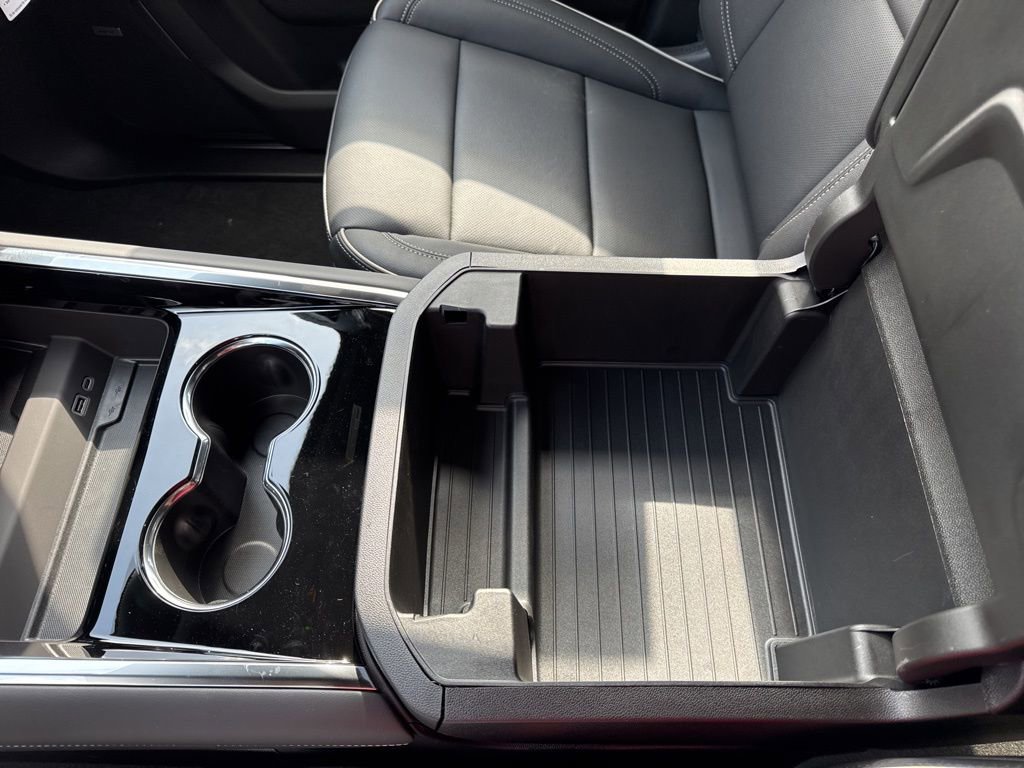 2025 Chevrolet Tahoe Premier photo 26