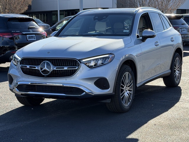 2026 Mercedes-Benz GLC Base's photo