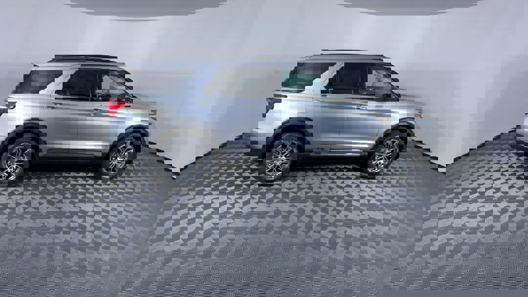2025 Ford Explorer photo 9
