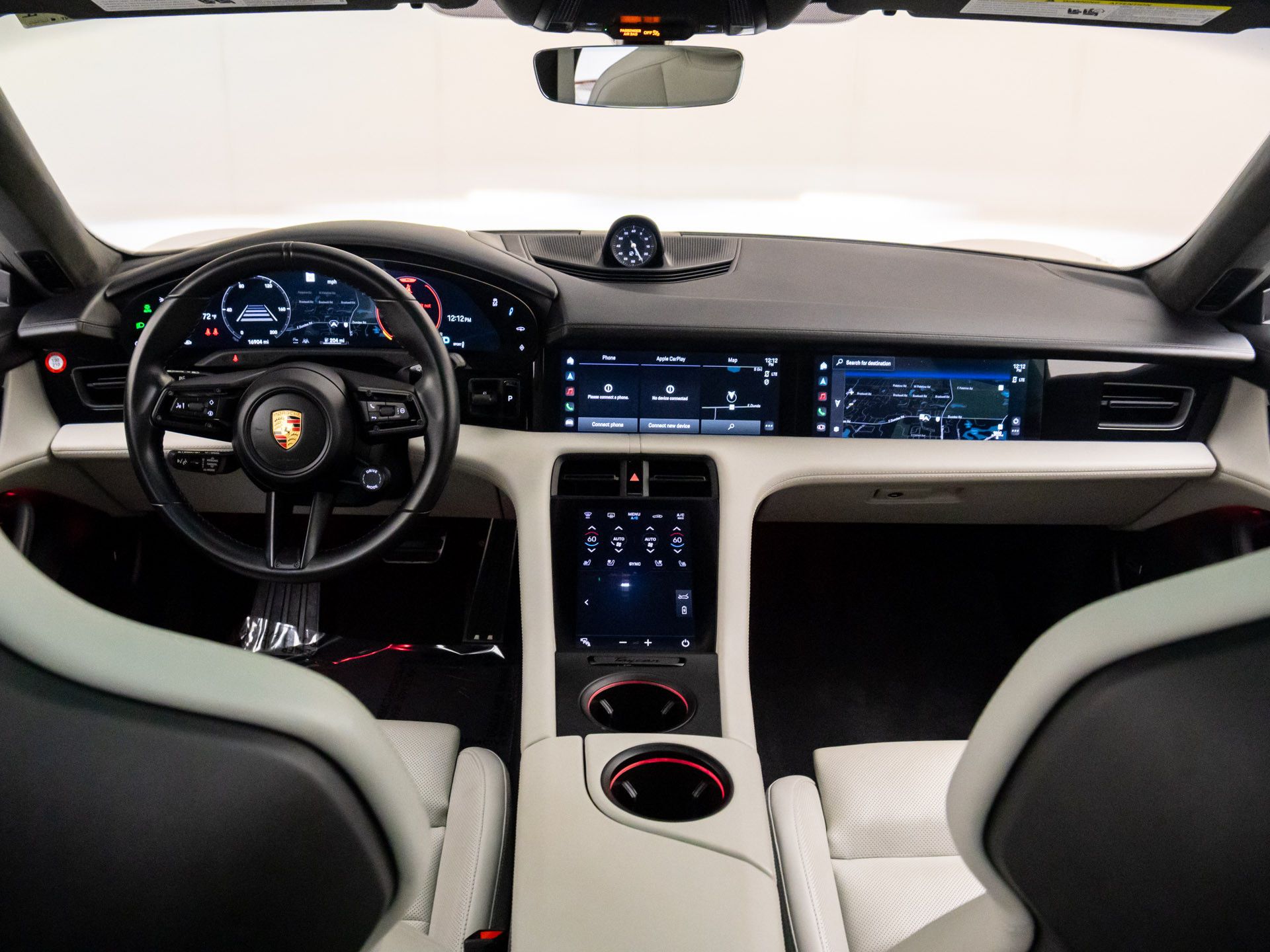 2021 Porsche Taycan Turbo photo 10