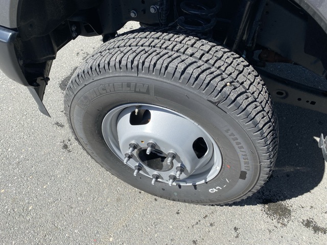 2024 Ford F-350 photo 9