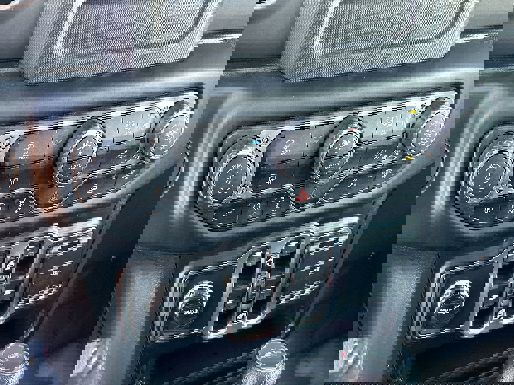 2023 Jeep Gladiator Sport S photo 18