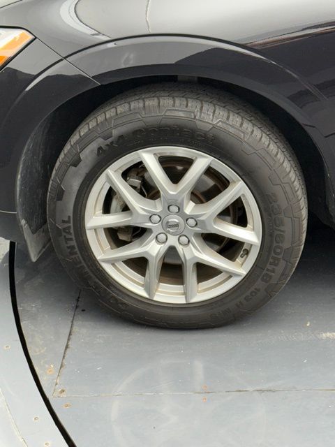 2021 Volvo XC60 T5 Momentum photo 35