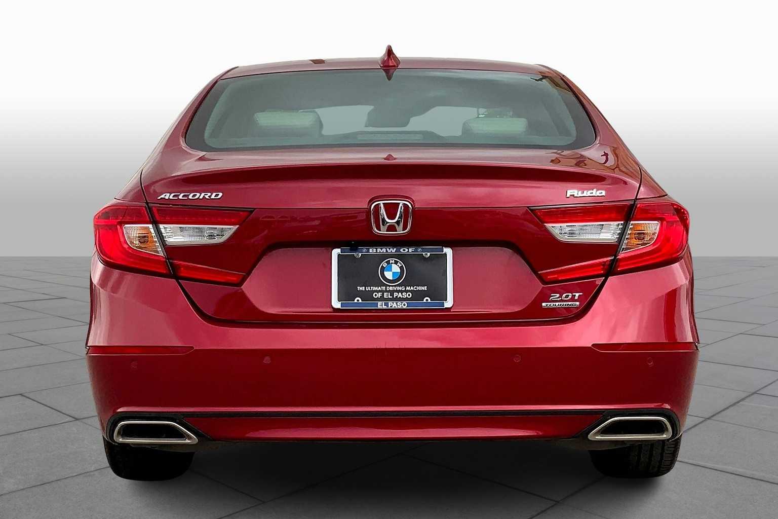2022 Honda Accord Touring photo 4