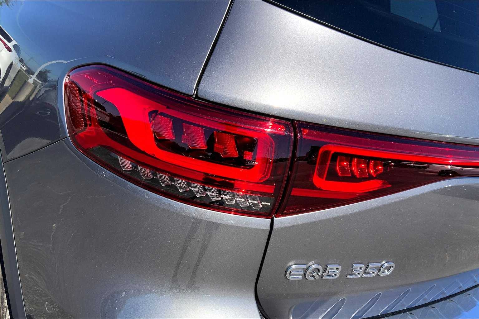 2023 Mercedes Benz EQB 350 4MATIC photo 26
