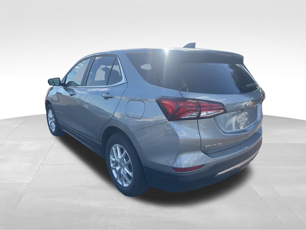 2024 Chevrolet Equinox LT photo 4