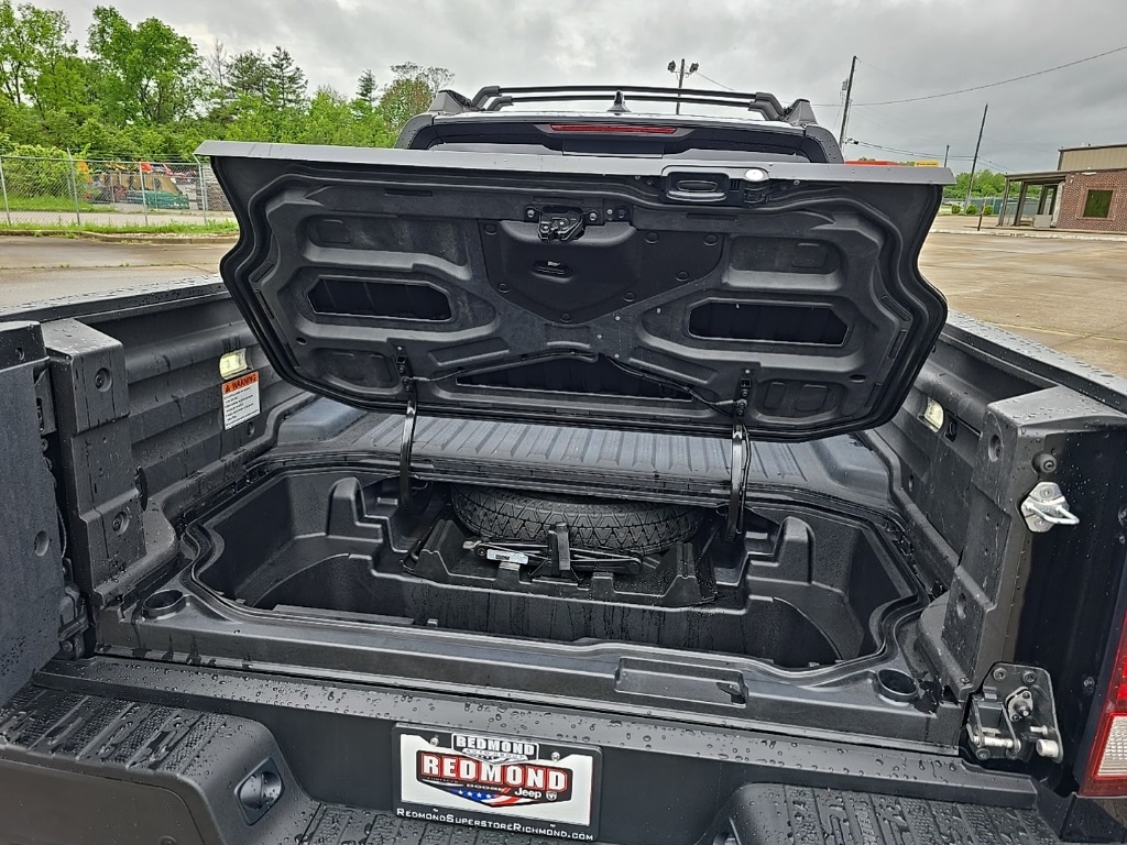 2022 Honda Ridgeline Black Edition photo 17