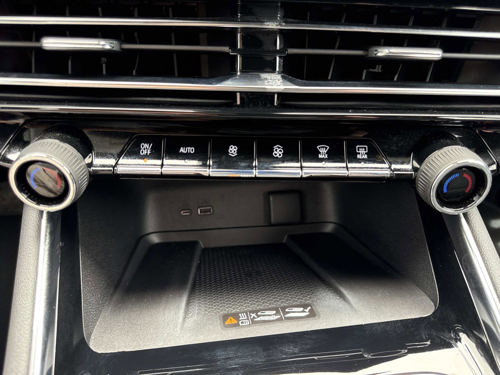 2025 Chevrolet Traverse photo 24