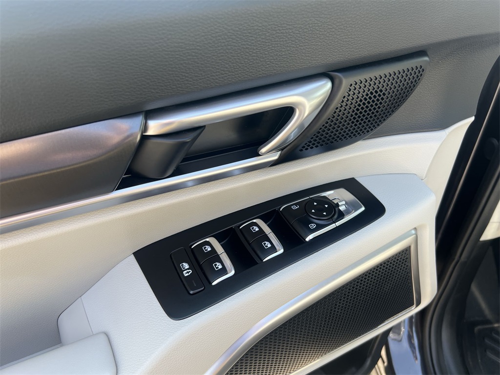 2025 Kia Telluride S photo 15