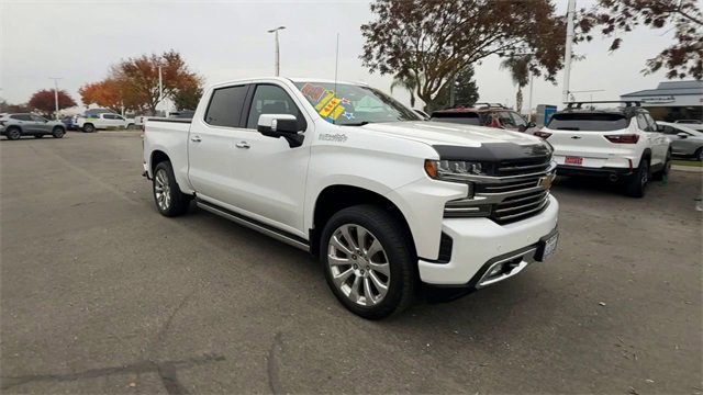 2019 Chevrolet Silverado 1500 High Country's photo