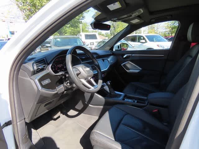 2023 Audi Q3 45 TFSI S line Premium photo 2